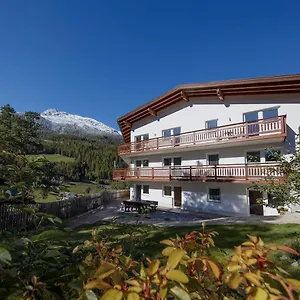 Mount Everest Apartment